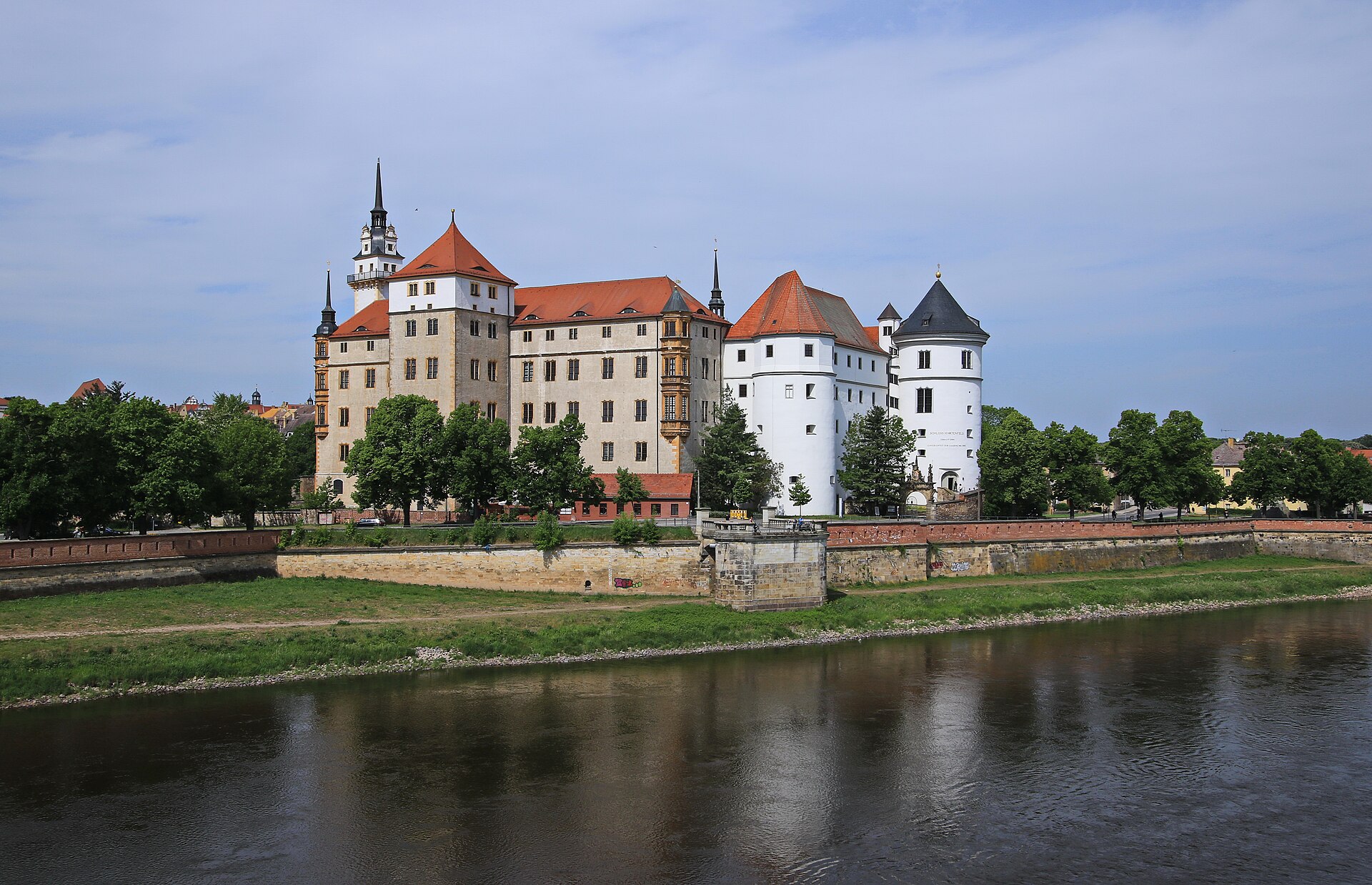 Schloss Hartenfels from the Elbe