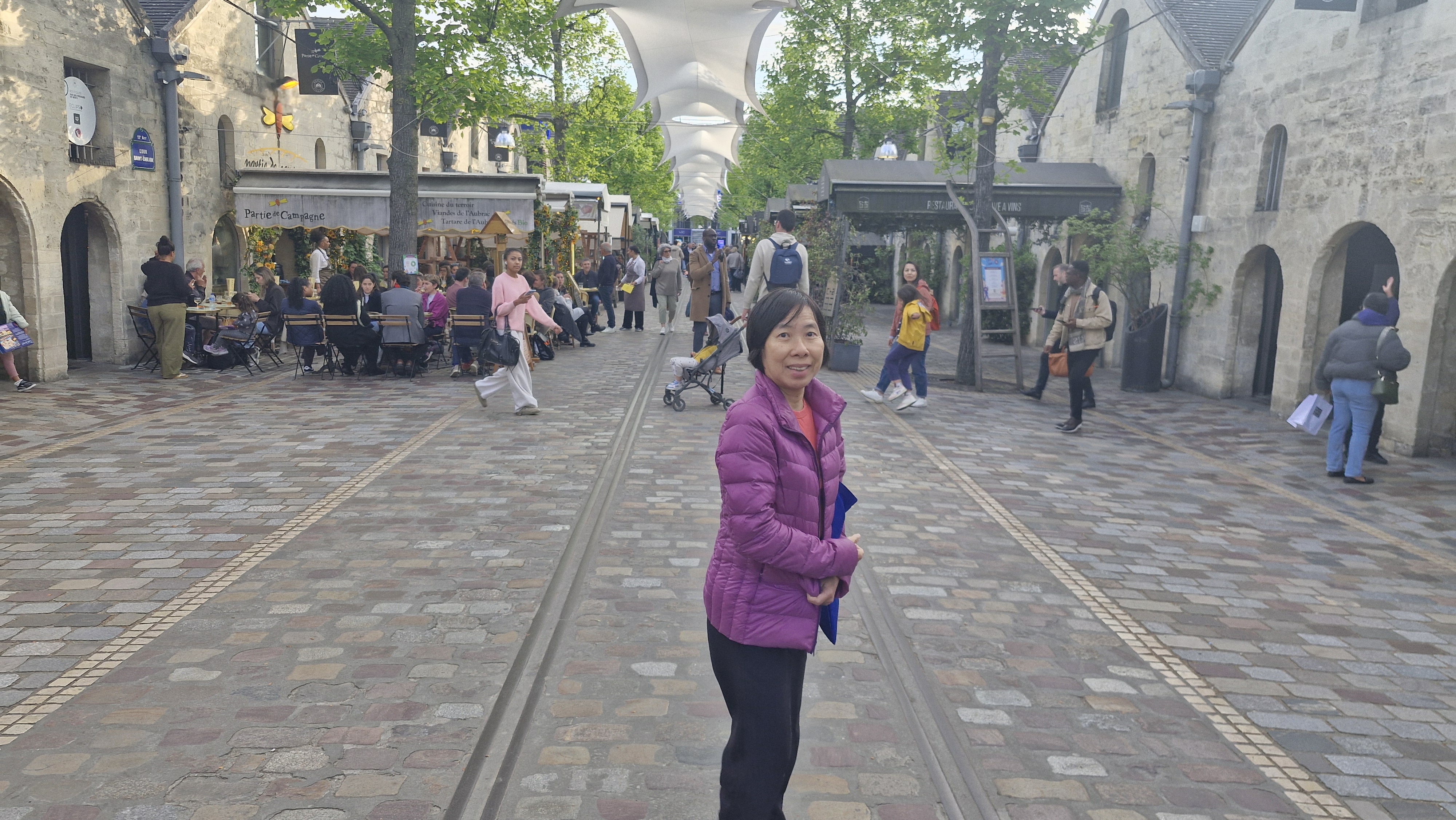 Bercy Village Stroll