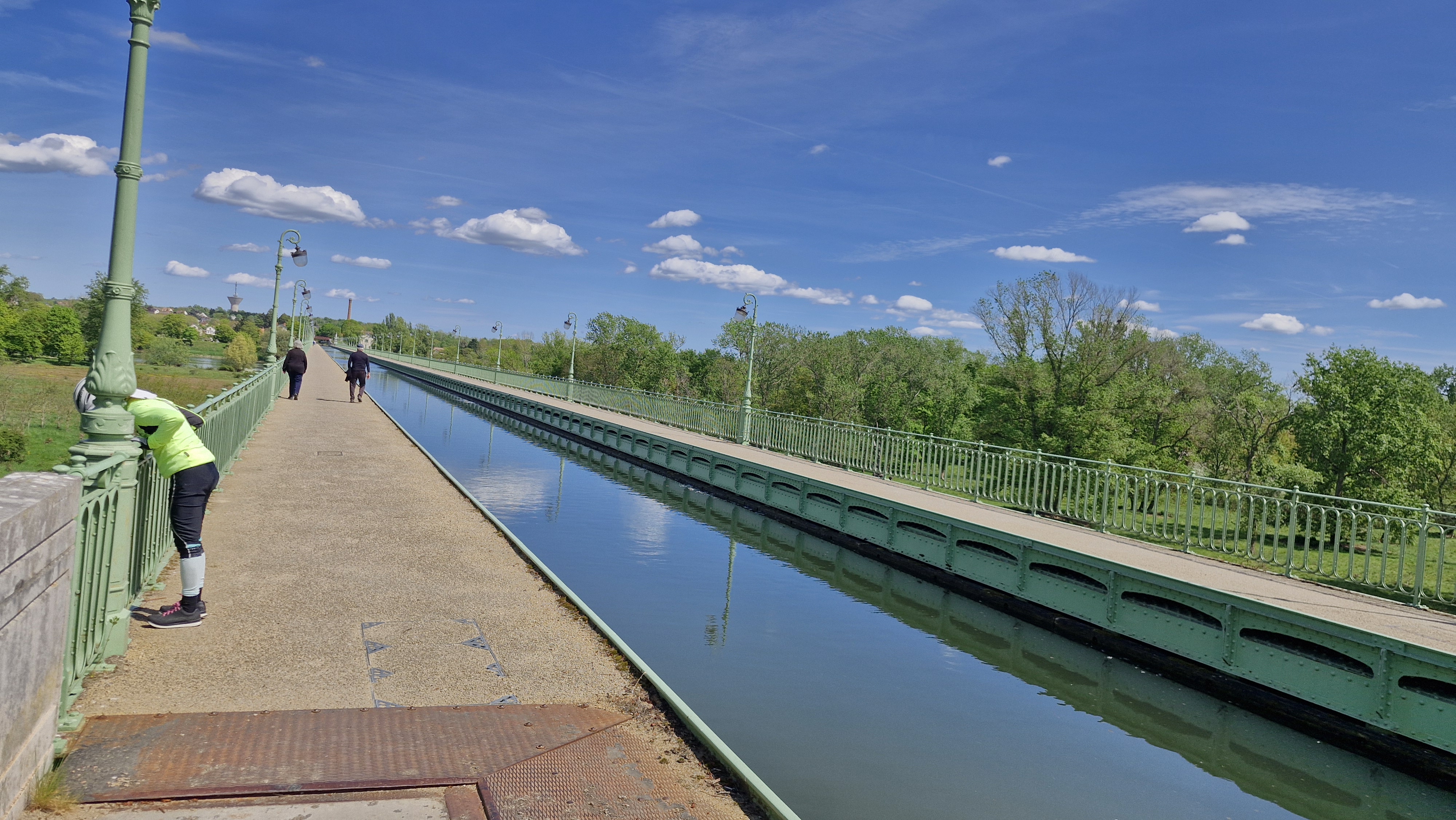 Briare's Mirror Canal