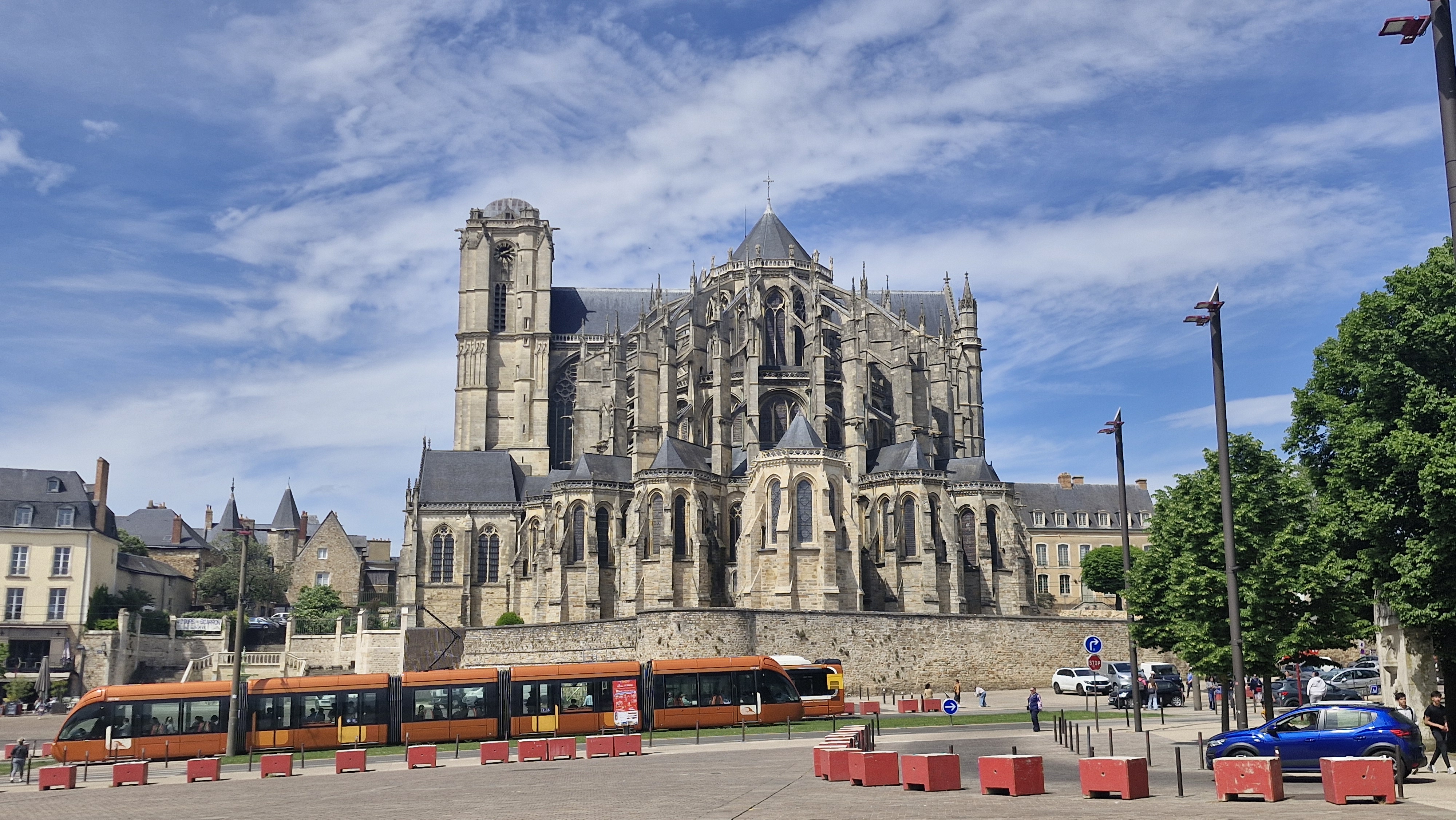 Le Mans Majesty