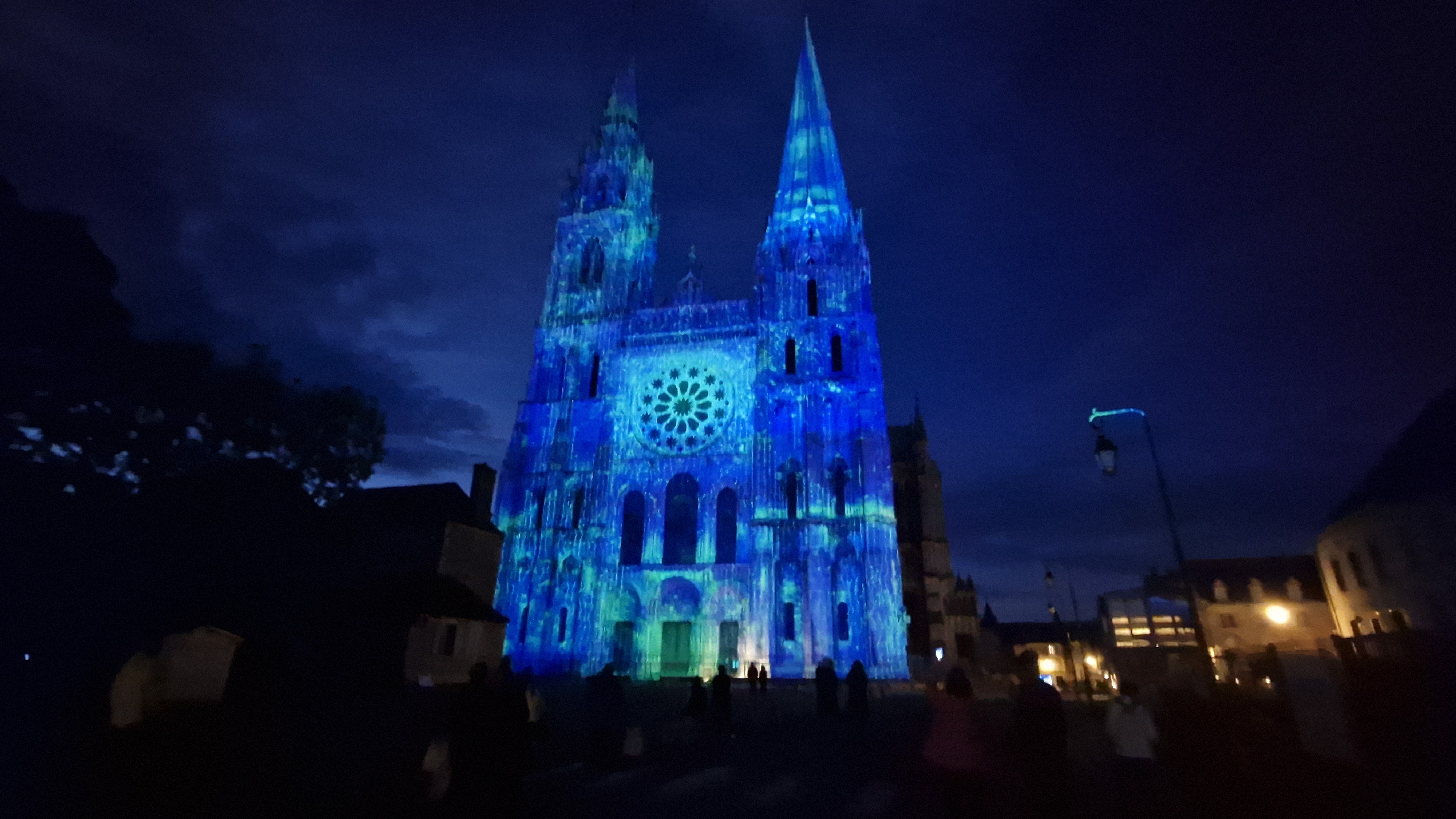 Chartres Illuminated