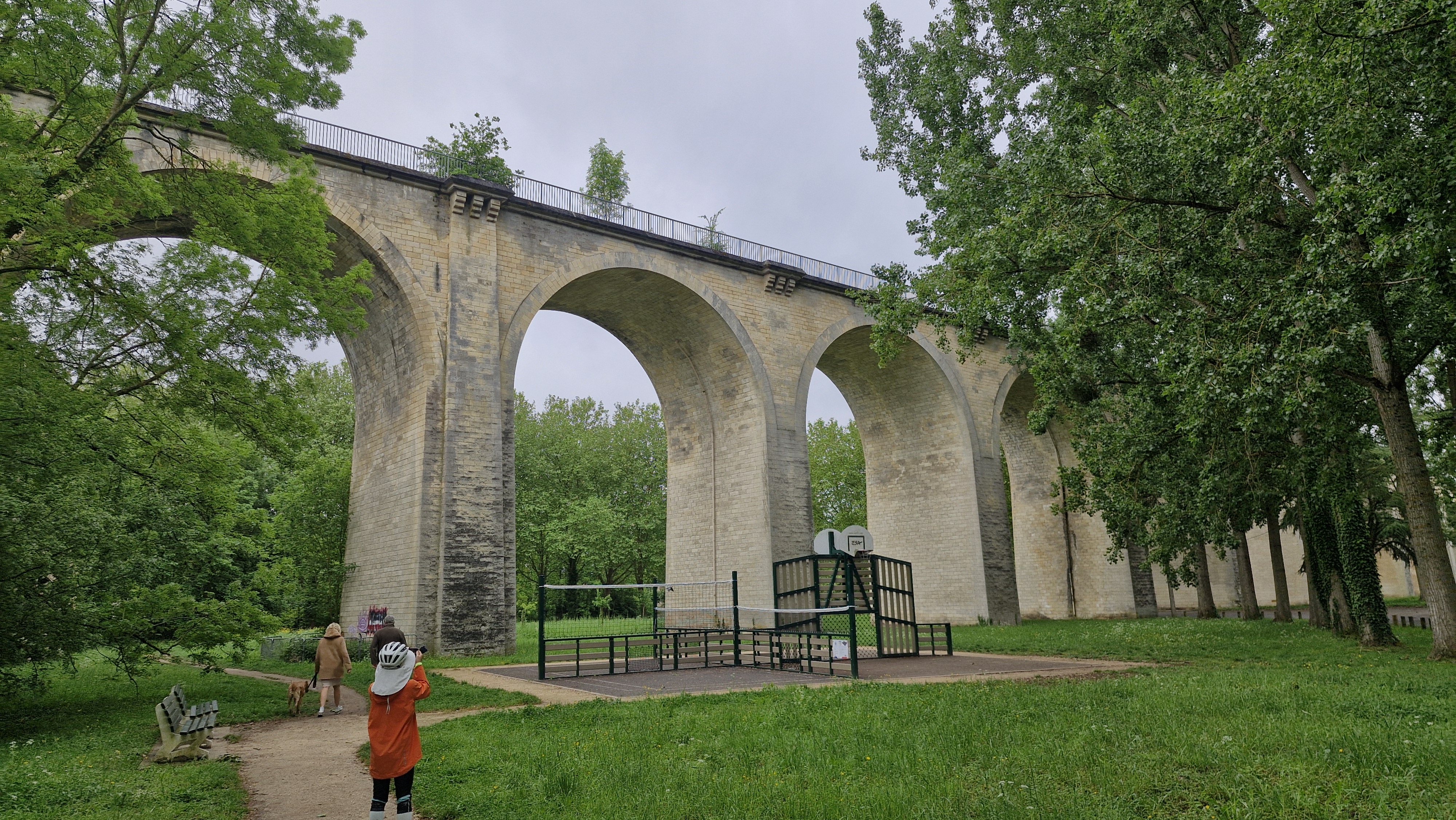 Maintenon's Arched Beauty