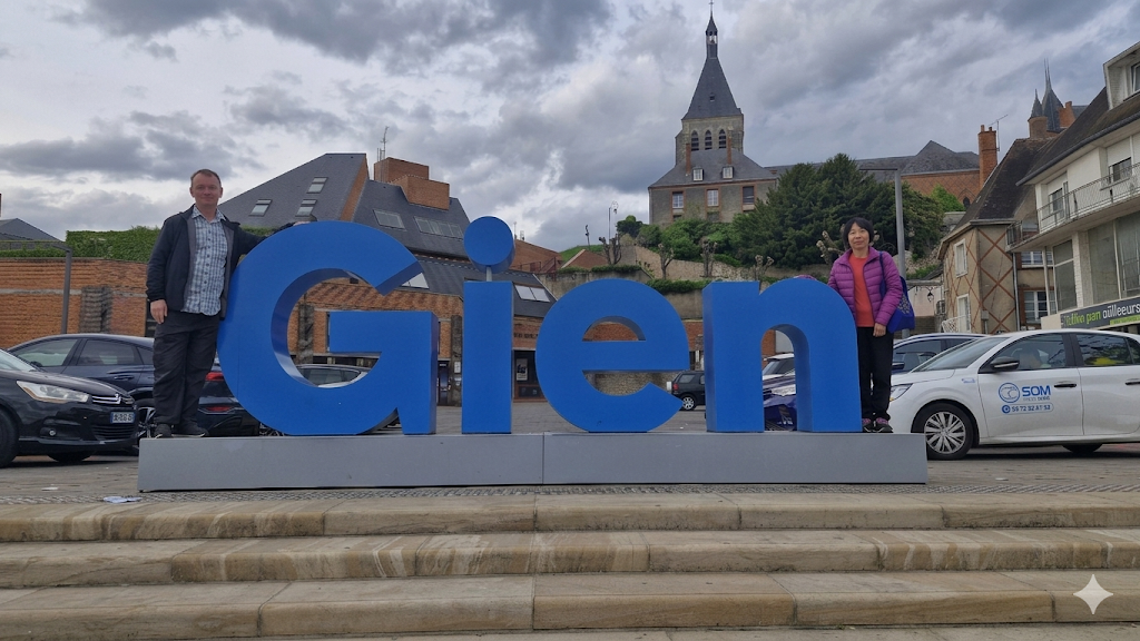 Arrived in Gien!